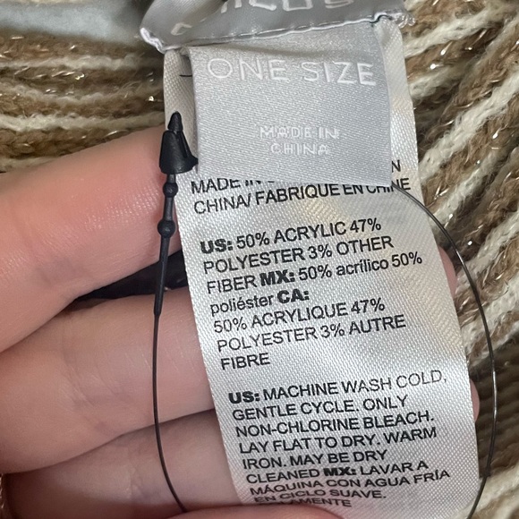 NWT CHICOS PONCHO - Picture 5 of 5